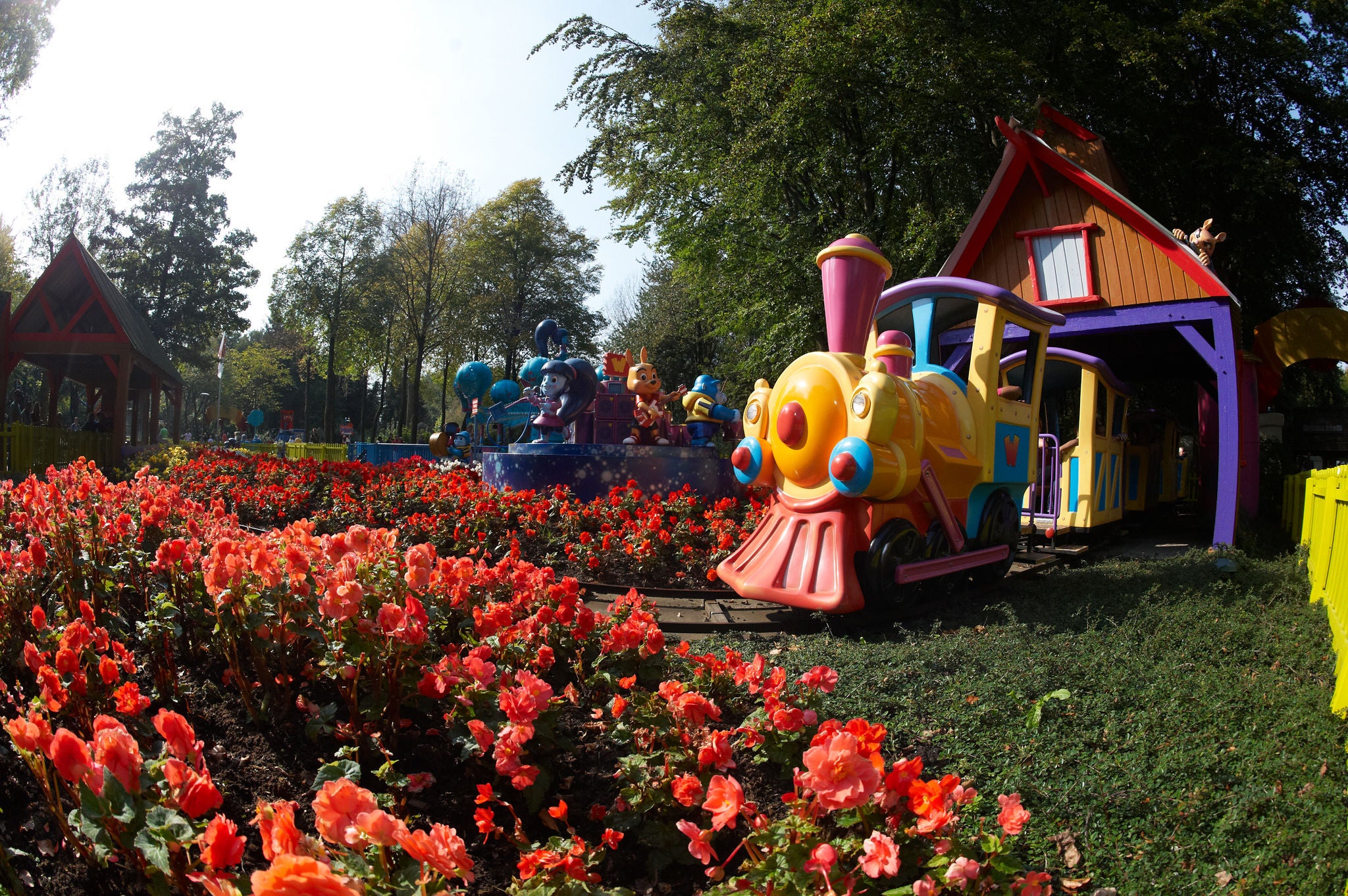 the beggining of the train from the attractions WAB World Tour of Walibi Holland