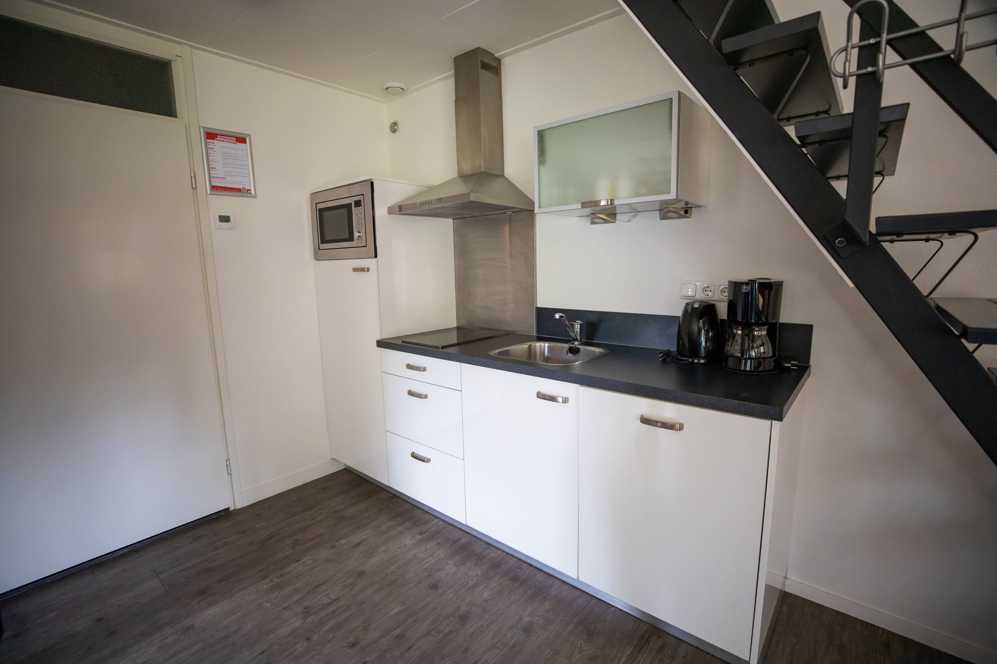 The kitchen of the 4-person cottage.